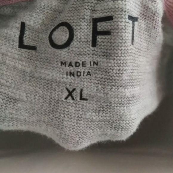 LOFT floral gray split sides sweater - Picture 7 of 7